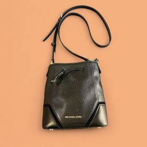 Michael Kors Mercer medium drawstring bucket bag